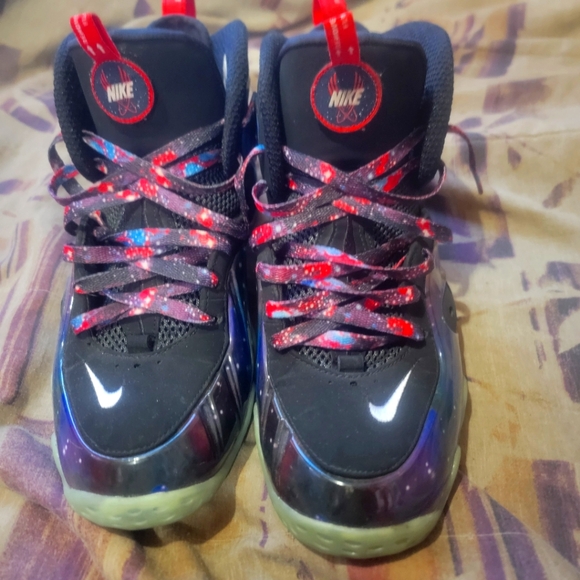 Sneakers - Picture 3 of 5